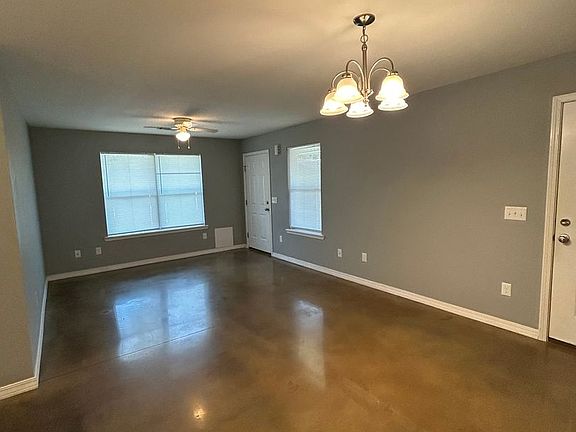3rd image of 103 Sequoya Dr #A & B