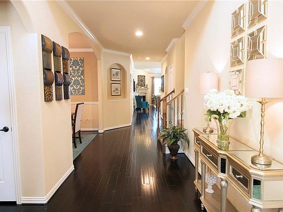 2nd image of 1700 Woodlawn Trl