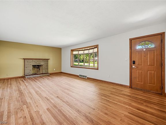 5th image of 601 Murray Hill Dr