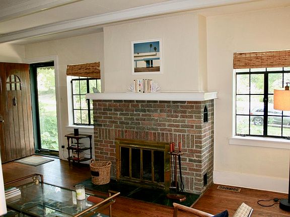 3rd image of 1025 W Nokomis Cir