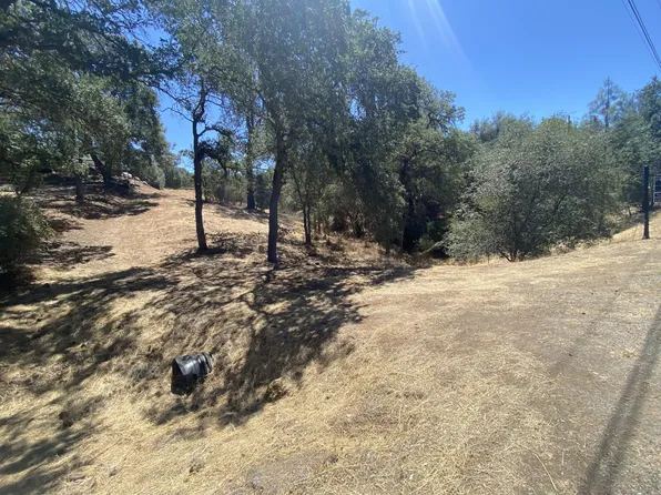 6151 Baldwin St, Valley Springs, CA 95252
