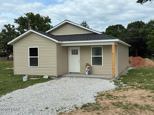 1st image of 306 Stone Cottage Dr