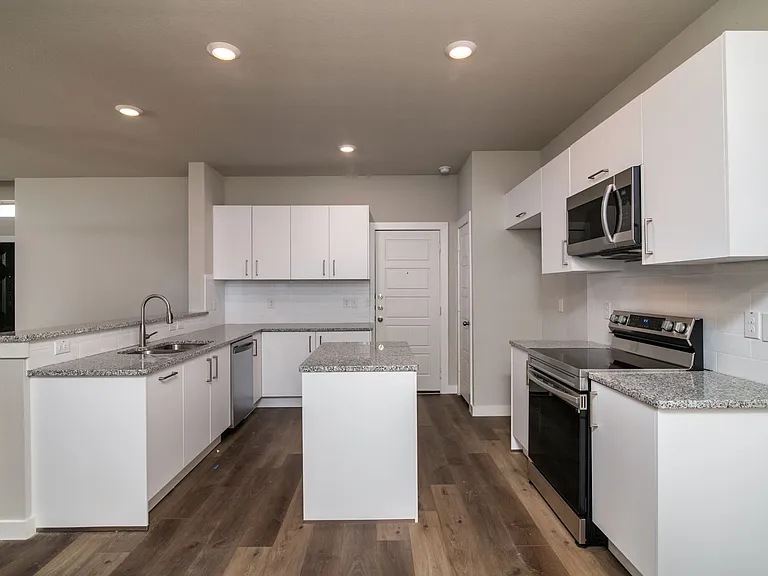 645 Fallow Dr — Photo 8