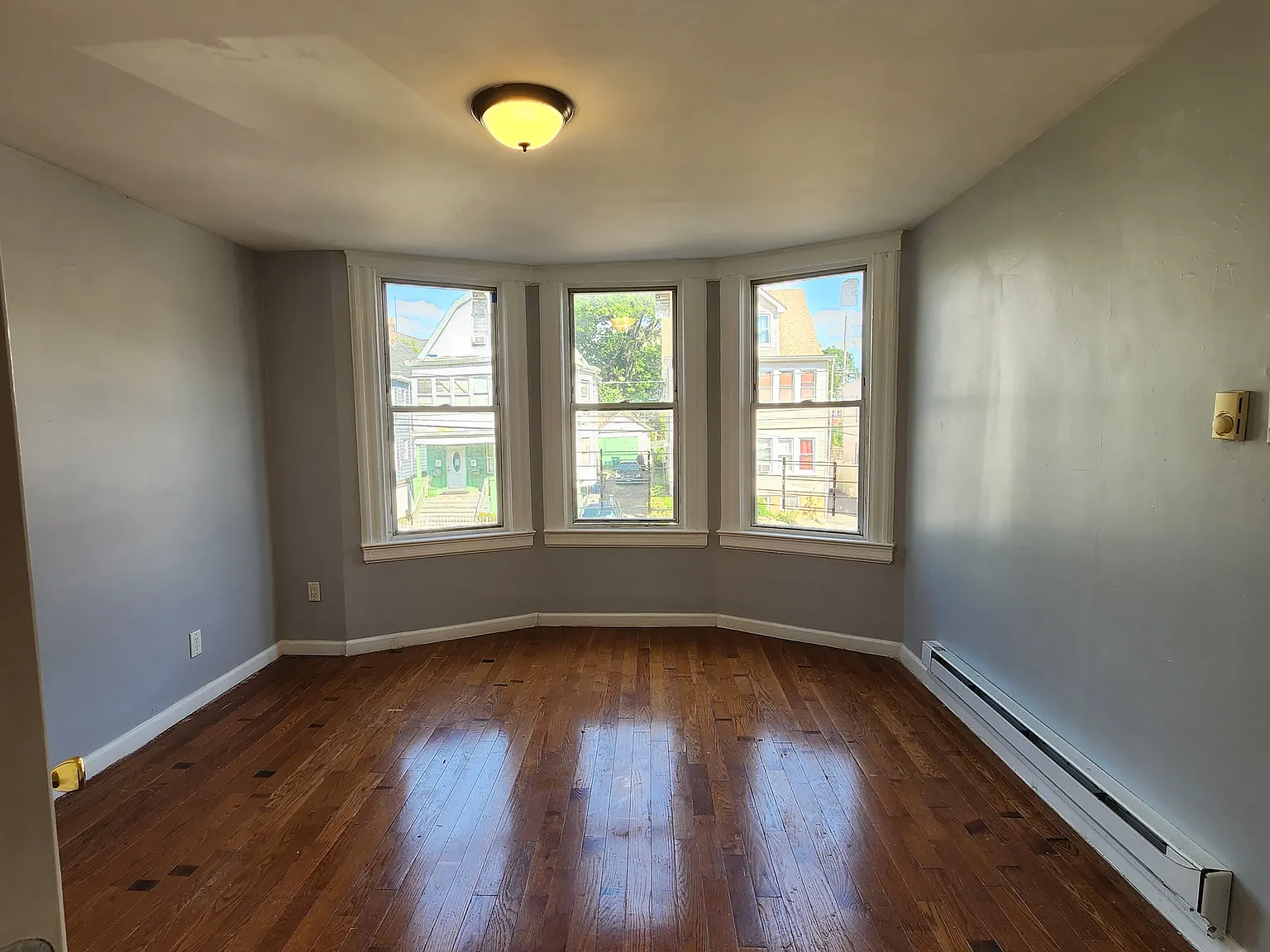 3 bed, $2,200 — Photo 4