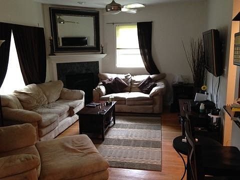 4th image of 4310 N Richmond St APT 4