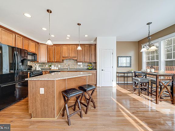 3rd image of 14117 Catbird Dr