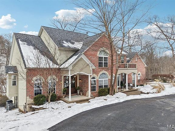 5th image of 1002 Chesterfield Forest Dr