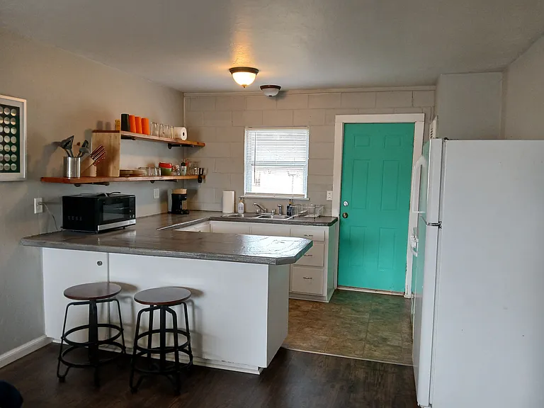 822 N Lincoln St — Photo 2