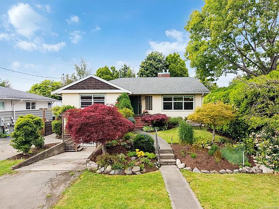 2nd image of 2758 Dunlevy St