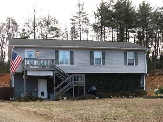 1st image of 250 Valley View Dr