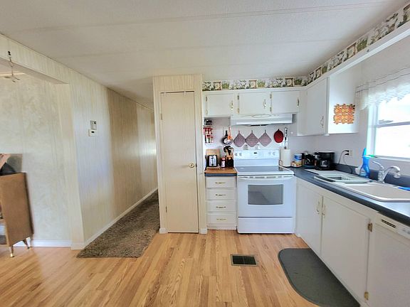 4th image of 653 Brigantine Blvd