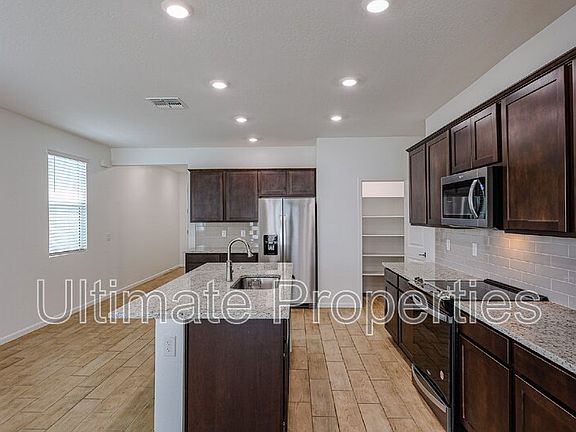 3rd image of 18148 W Daley Ln