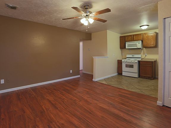 3rd image of 494 California Ave
