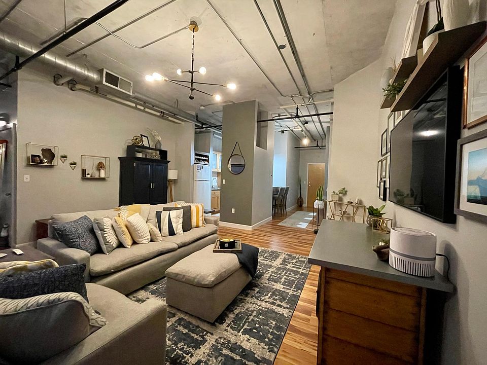 Living room, kitchen, front door area