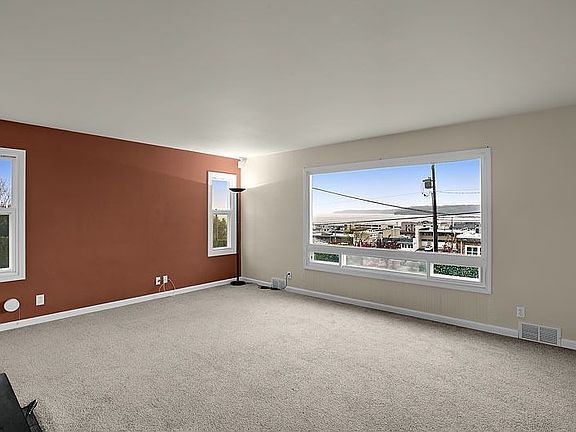 5th image of 22510 8th Ave S