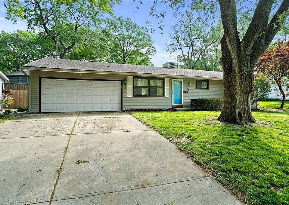7721 Maple St, Prairie Village, KS 66208 Zillow