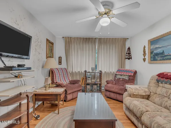 214D Laurel Place, Whiting, NJ 08759