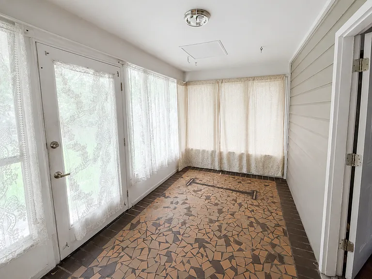 4375 Barrington Pl — Photo 7