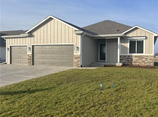 1227 Alexander Ct, Ottawa, KS 66067