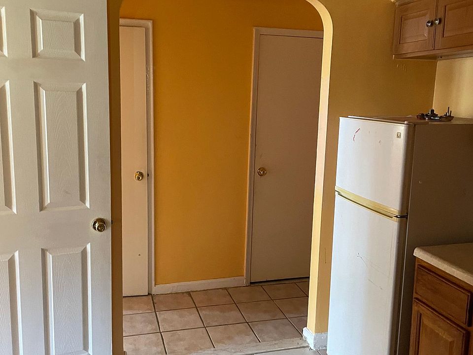 1st image of 1046 E 222nd St #1F