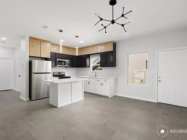 3813 N Mezcal Dr #3 — Photo 2