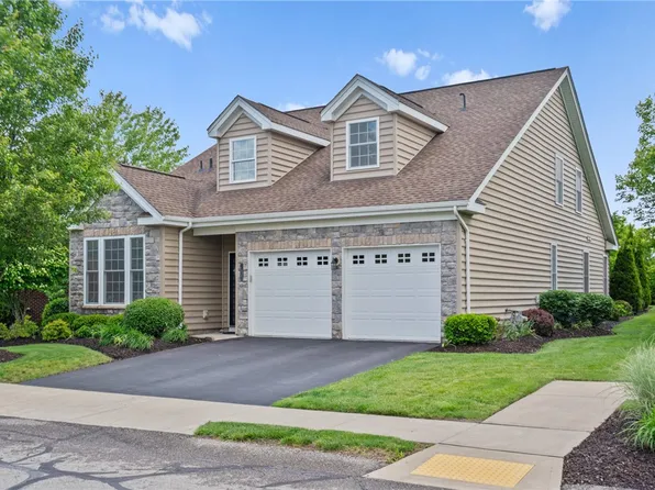 230 Patriot Ln, Freedom, PA 15042