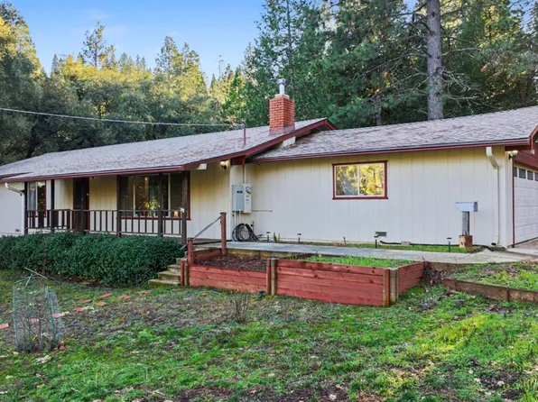 23568 Robin Rd, Pioneer, CA 95666
