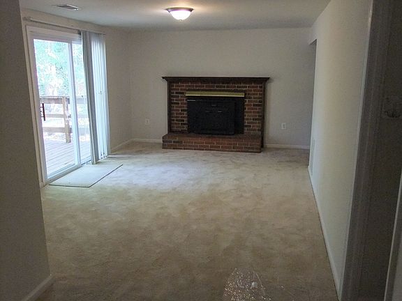 5th image of 12590 Colebrook Ct