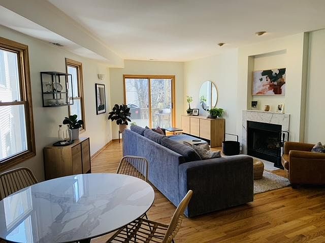 Living area - view south