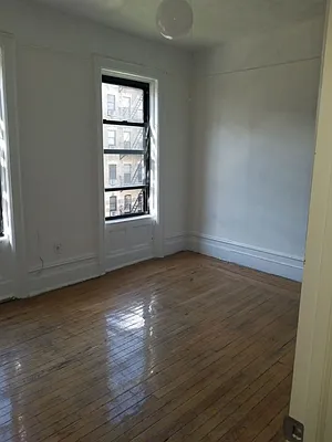 Rented by Monarch Realty Holdings | media 13