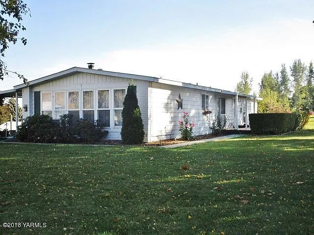 120 Horseshoe Ln photo 1