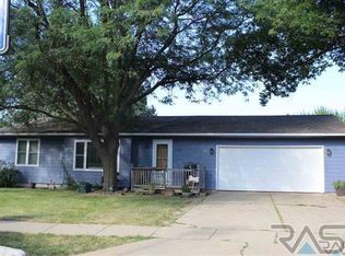 4608 S Bluestem Cir, Sioux Falls, SD 57106