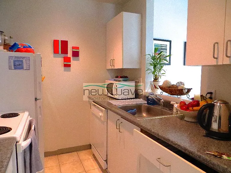 557 Columbus Ave #201 — Photo 5