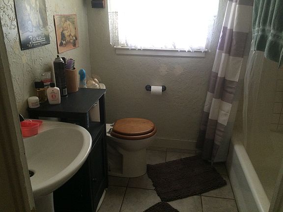3rd image of 3811 NW Arlington Ave