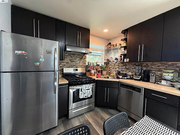 5th image of 10209 & 10211 Pippin St