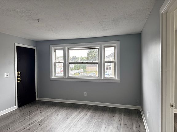 5th image of 82 Richmond St #2B