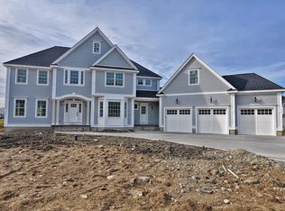 18 Amber Dr, Wrentham, MA 02093