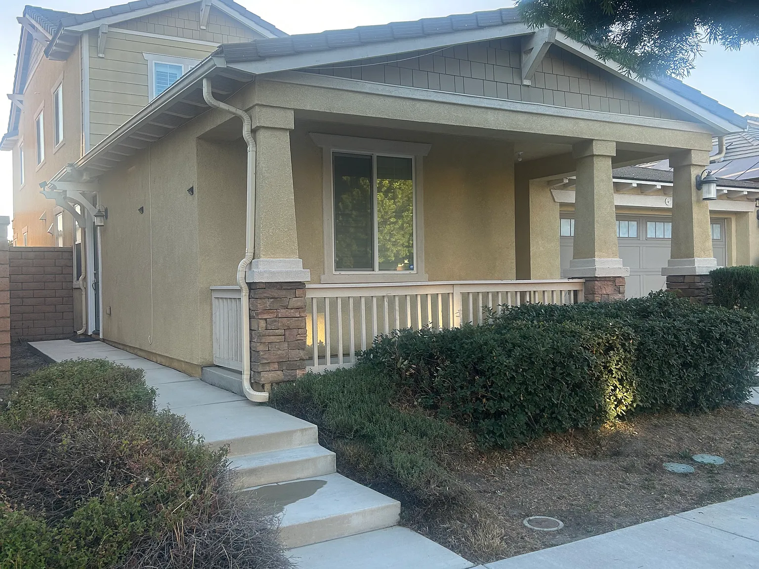 4 bed, 3.5 bath, 3217 sqft, $4,200 — Photo 2