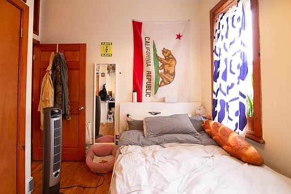 Rented by Isaac Silberstein, LREB | media 5
