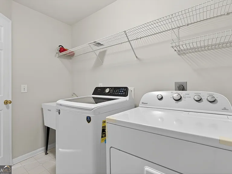 28 Stonehenge Ct — Photo 60