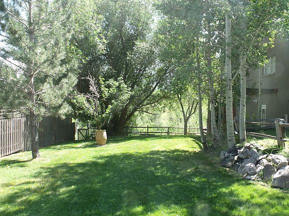Side Upper Yard
