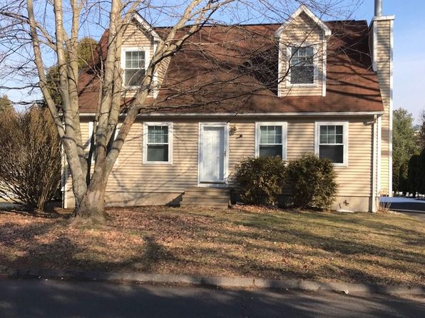 East Hartford 3 Bedroom For Rent