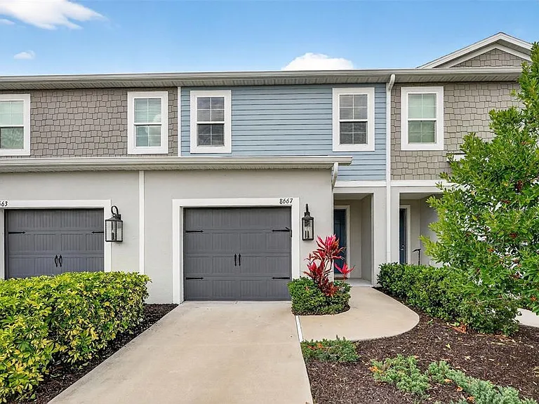 8667 Canyon Creek Trl — Photo 1