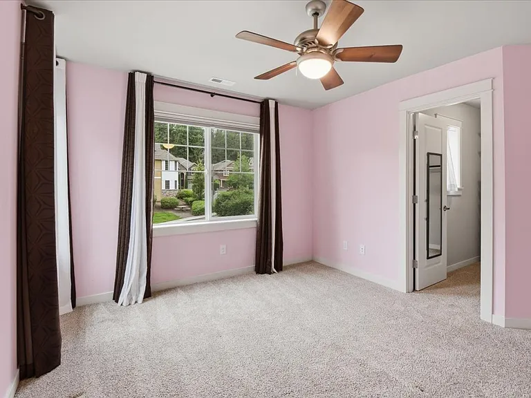 21384 NE 9th Pl — Photo 20