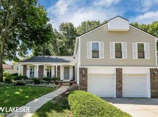 35001 Concord Ln, Farmington Hills, MI 48331