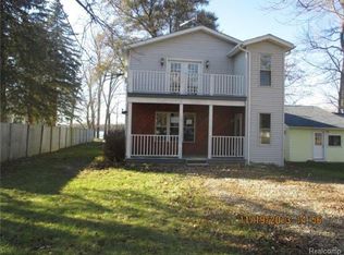 190 S Lake Dr, Columbiaville, MI 48421