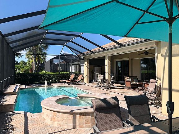 Pool & Spa