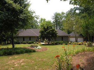 11135 Willow Wood Dr, Roswell, GA 30075