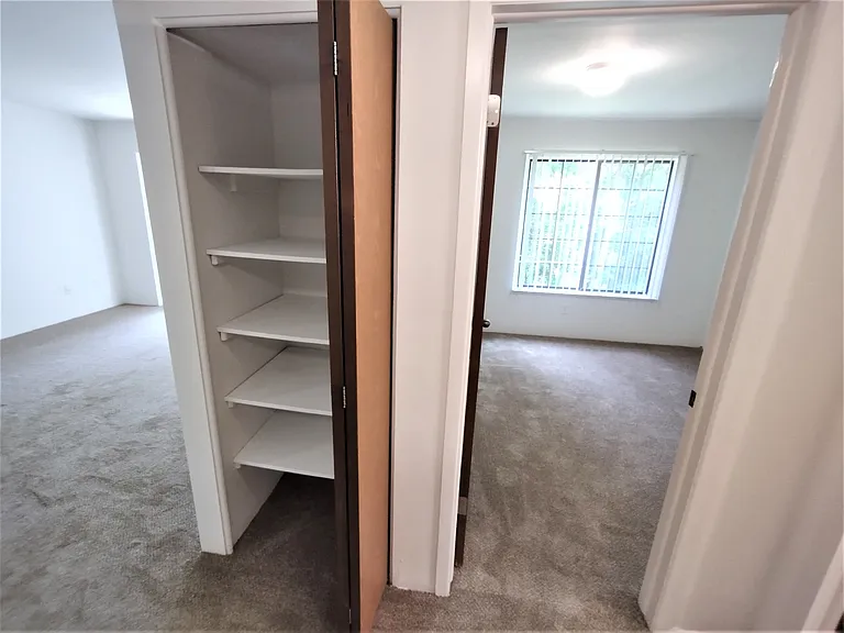 Charter Oaks Apartments — Photo 114