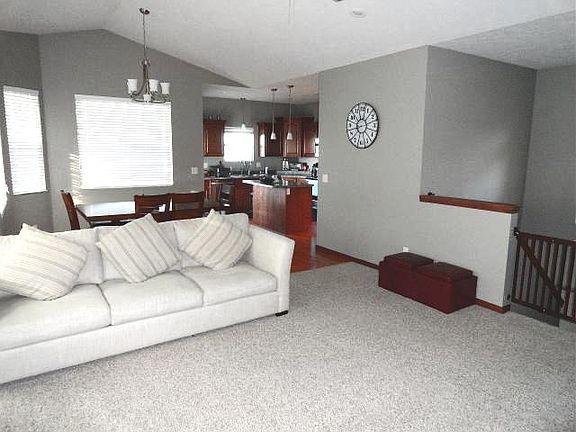 5th image of 1102 Byers Dr